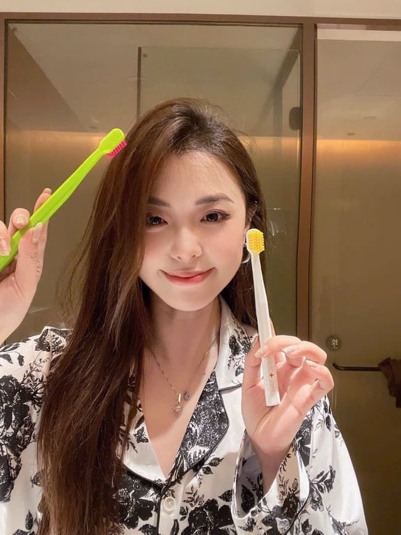 SET 12 BÀN CHẢI ĐÁNH RĂNG GOORAL