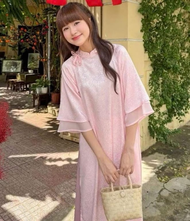 Áo dài lụa tay phối voan màu đỏ, hồng - freesize