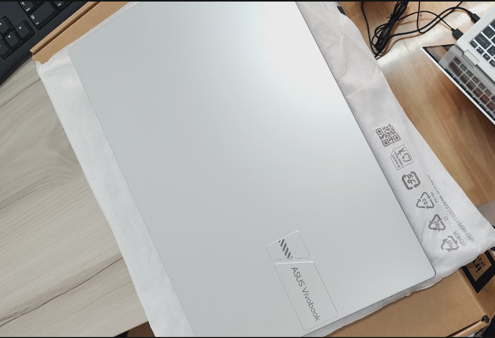 Laptop Asus Vivobook 15 X1504VA-NJ069W (Intel Core i3-1315U | 8GB | 512GB | Intel Iris Xe | 15.6 inch FHD | Win 11 | Bạc)