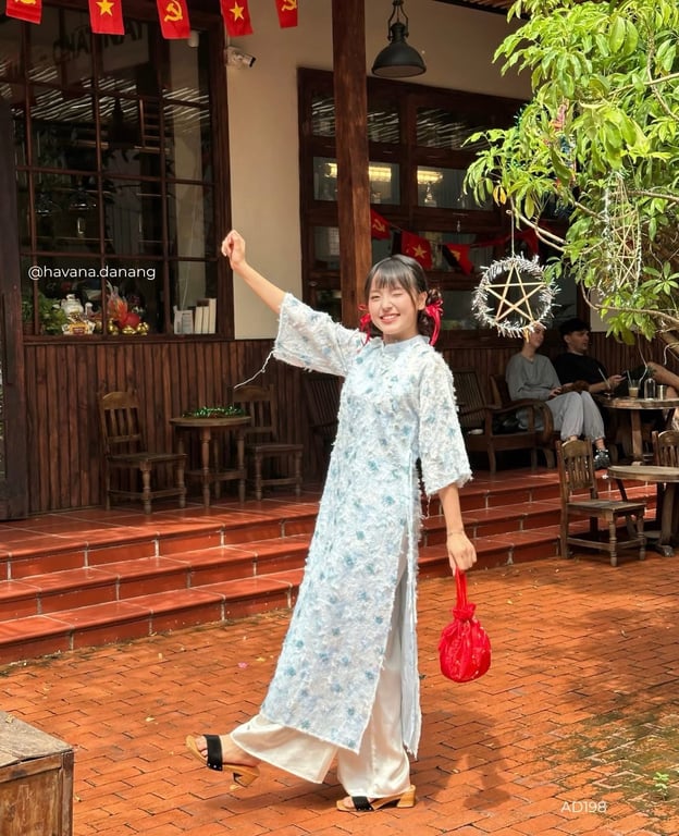 AD HVN Thanh Yến - xanh biển