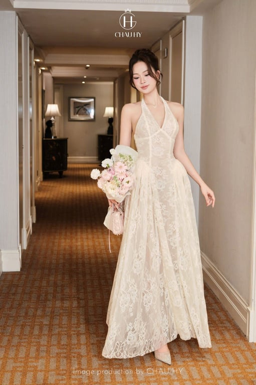Đầm ren cổ yếm Châu Hy