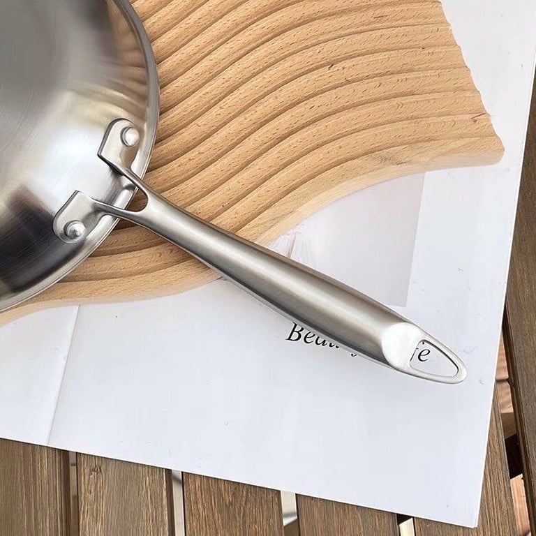 Chảo Lunkai cạn lòng size 20cm LK13. Độ dày 2.9mm