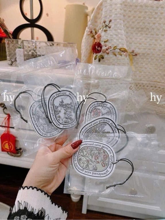 Set 20 Lá thơm treo tủ đồ, xe ô tô