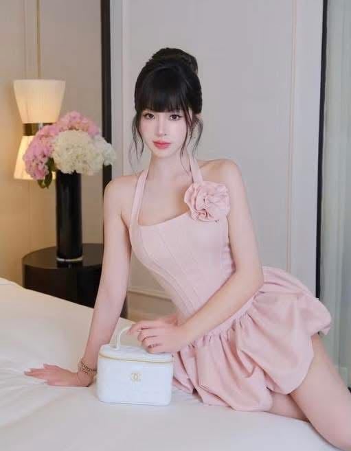 Đầm corset tùng bí cúp ngực hoa