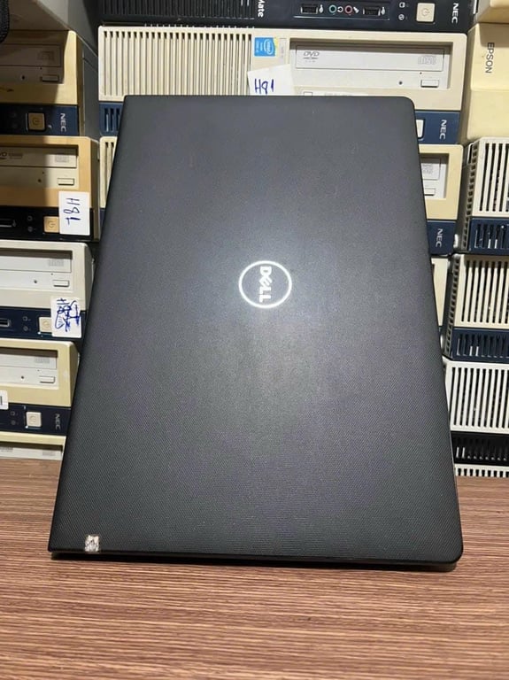 Laptop Dell Vostro 3568