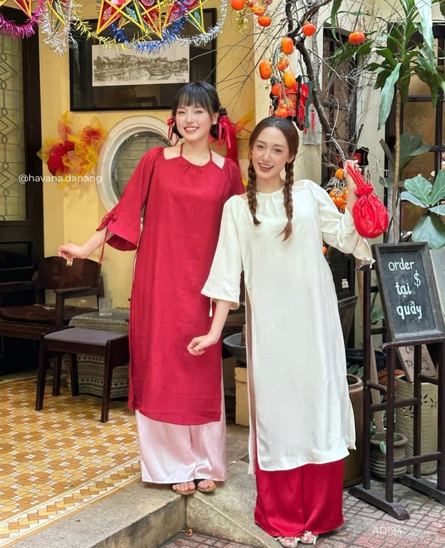 AD HVN cổ yếm Ý Lan kem (có bigsize)