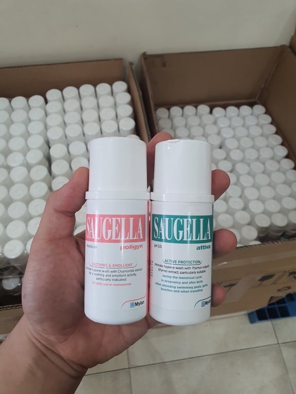 Dung dịch vệ sinh Saugella Attiva 100ml