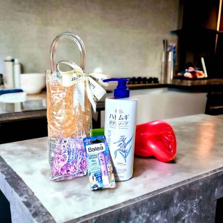 Set quà tặng sữa tắm Hatomugi của Nhật