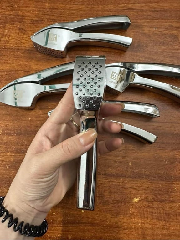 Dụng cụ ép tỏi zwilling Đức