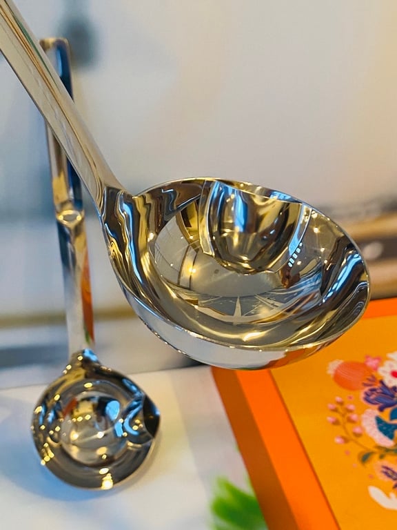 Muỗng tách dầu mỡ inox 304 30cm đường kính 10cm