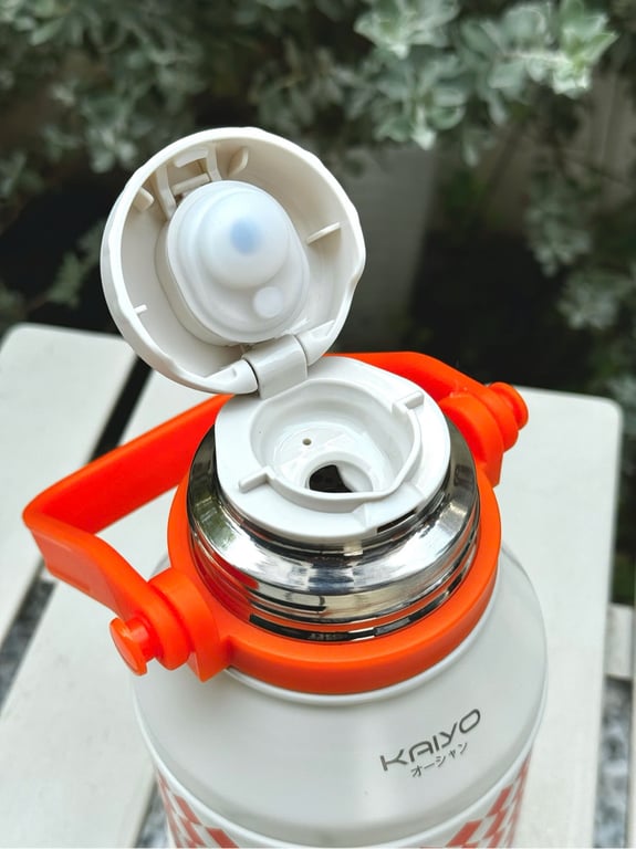 Bình giữ nhiệt caro có quai xách 800ml Kaiyo