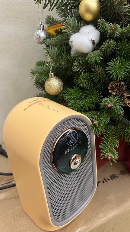 Quạt sưởi để bàn kèm phun sương bù ẩm bear DNQ A08R1