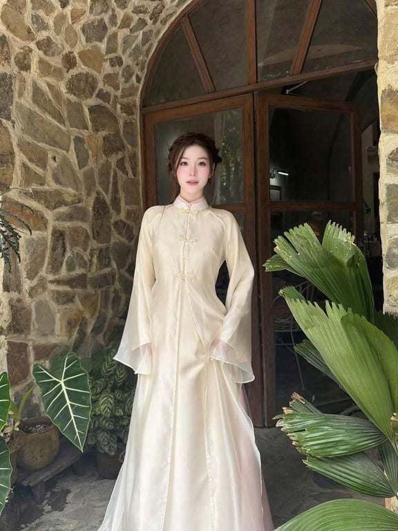 AD Thư Hiên + choàng kem quần váy (S->XXL)