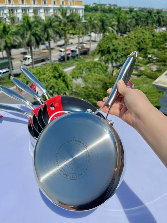 CHẢO INOX ĐÚC LIỀN KHỐI CHỐNG DÍNH KALPEN KAZLER size 20-24-26-28-30