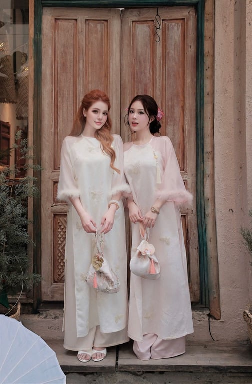 AD gấm nhũ bướm tay lông - kem S/M