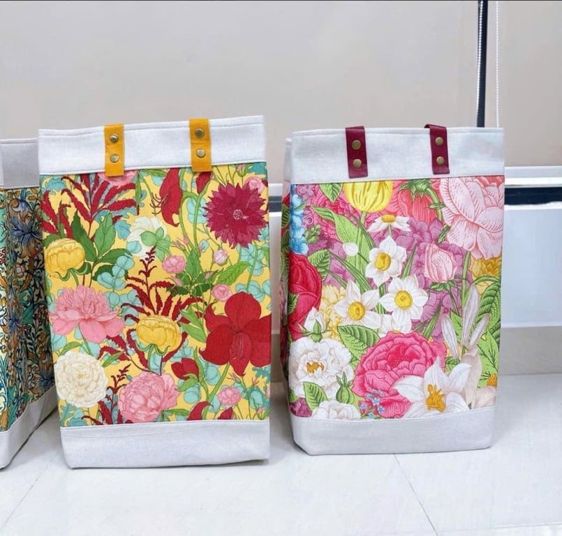 Giỏ đựng quần áo giặt là cao cấp.