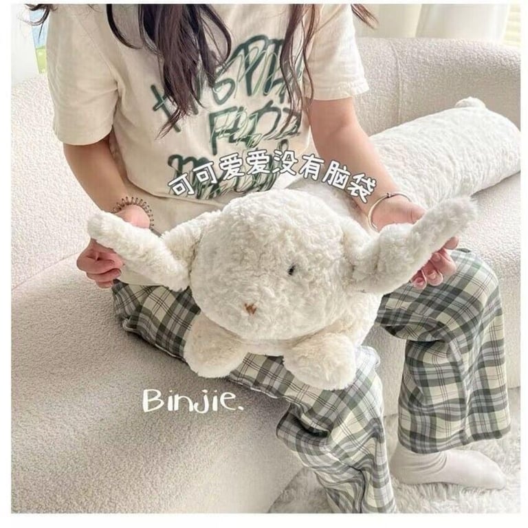 Thỏ trắng ôm bao phê 110cm
