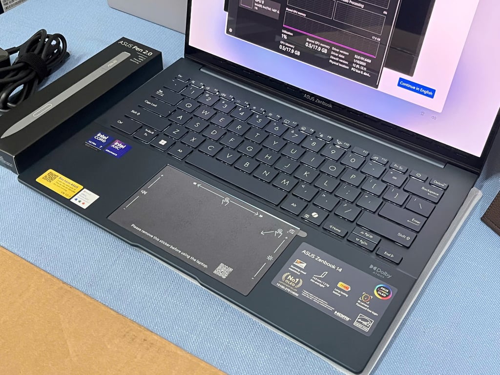 Laptop ASUS Zenbook 14 UX3405CA-PZ188WS (Intel Core Ultra 7 255H | 32GB | 1TB | 14 inch 3K OLED | Intel Arc Graphics | Windows 11 Home + Microsoft Office | Xanh)