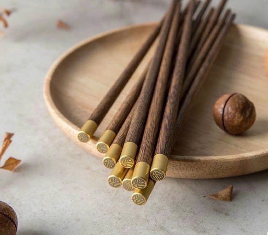 Hộp 10 đôi đũa gỗ cánh gà bọc đồng cao cấp