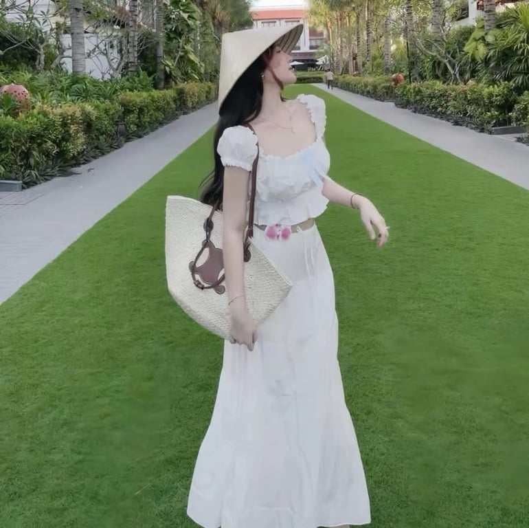 Sét Váy Đi Biển Croptop trắng