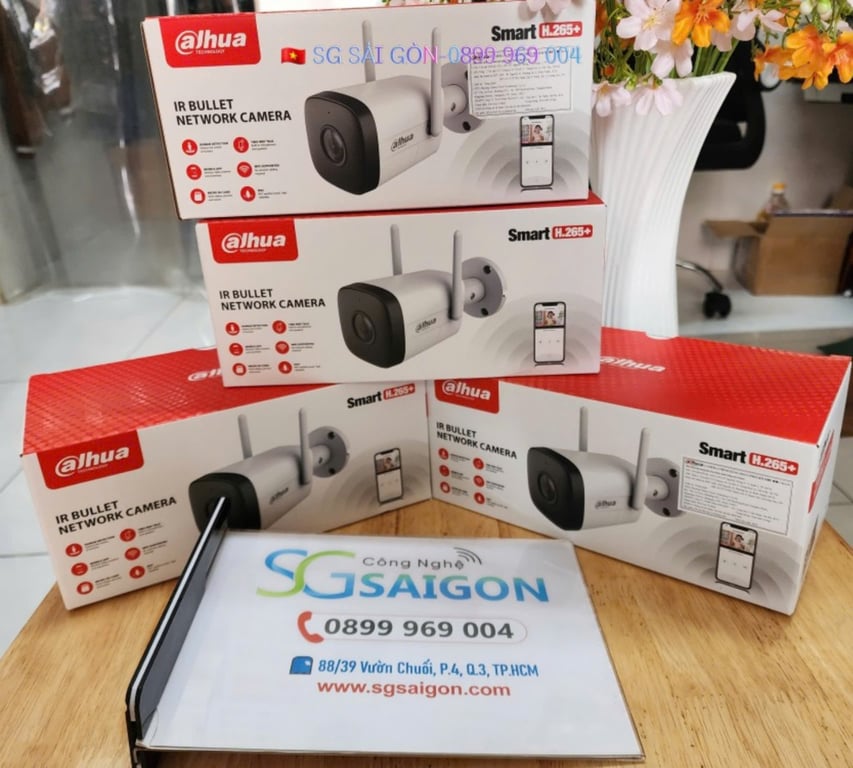 Camera IP Wifi Ngoài Trời Dahua DH-IPC-HFW1230DT-STW 2MP