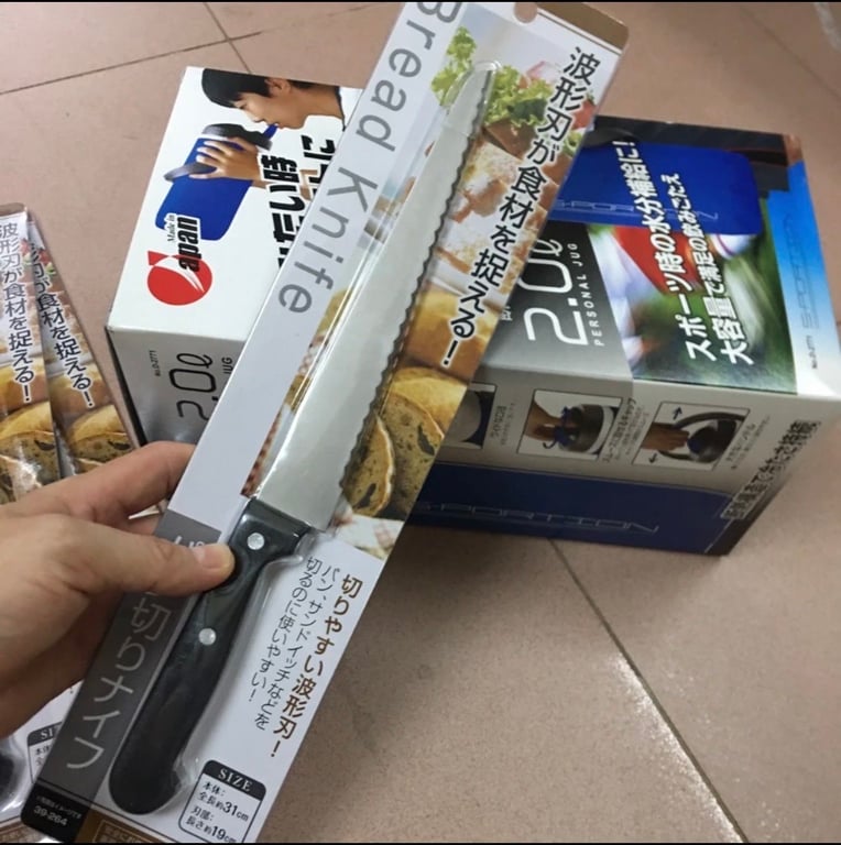 Dao răng cưa cắt bánh mỳ, trái cây Seiwa Pro 31cm Nhật Bản