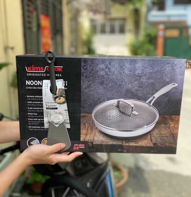 CHẢO SÂU NOON SONG INOX 3 LỚP ĐÁY TỪ NẮP KÍNH CHỐNG DÍNH 2 MẶT KIMS COOK 26cm