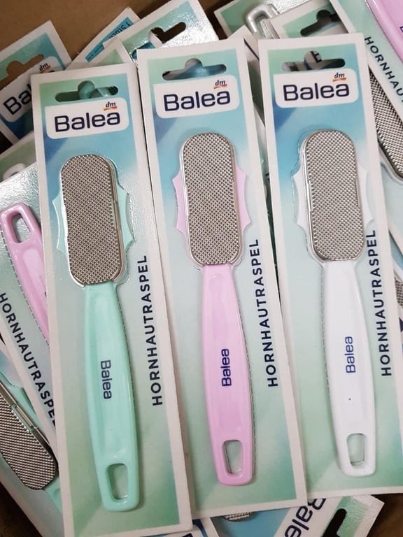 dụng cụ chà gót chân Balea