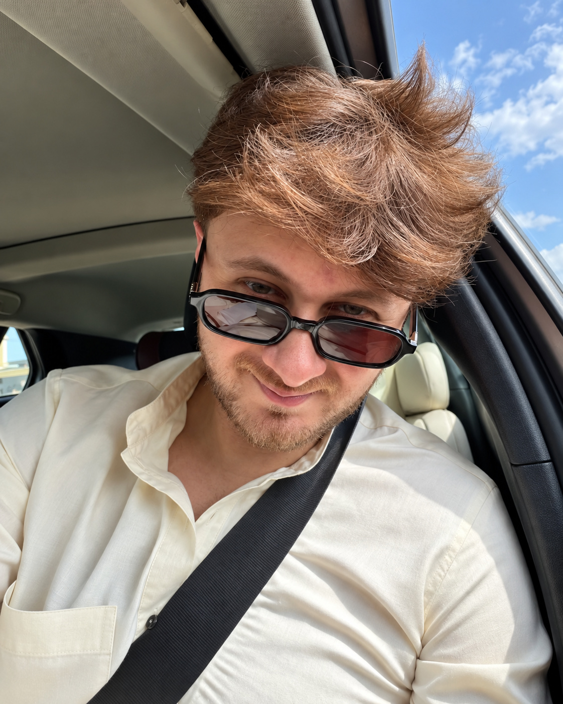 Hamza Bhatti wearing Ormont № 04 Black · brown lens