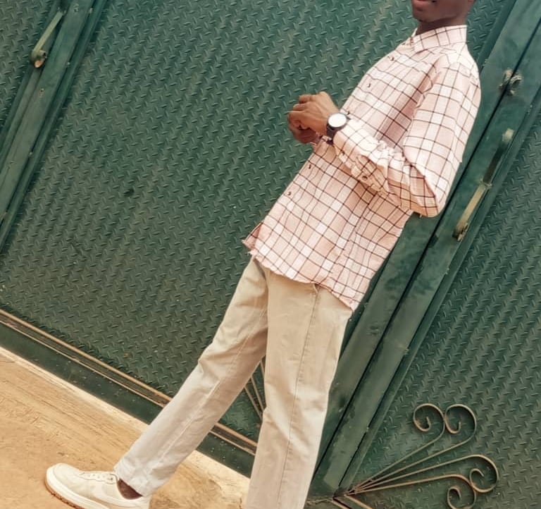 Favour Olalekan pfp