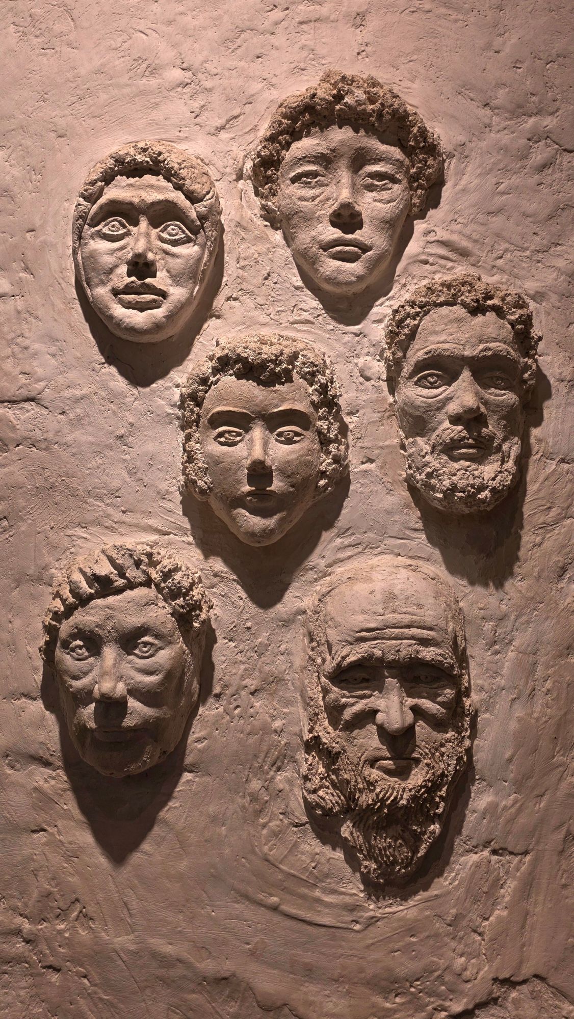 Cast image