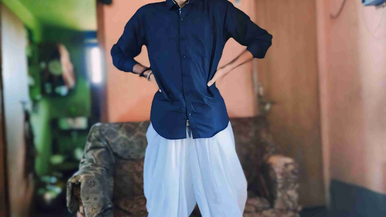 Broken Heart (brokensantra) Farcaster social identity (Fname handle) PFP