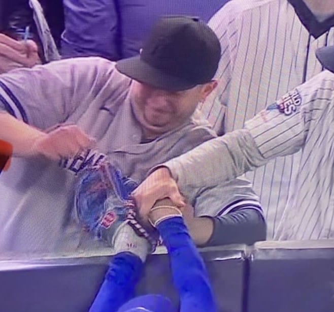 Embed from @m00npapi.eth