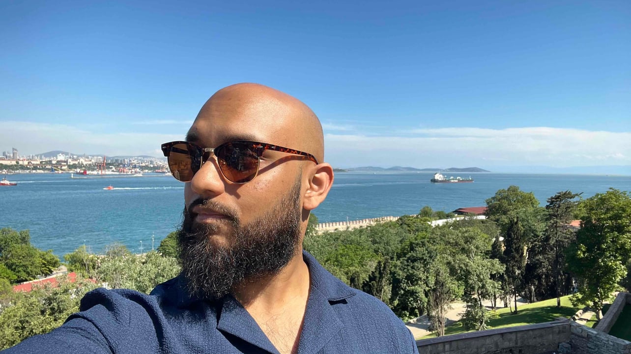 Zenith - INGAGE (ingage) Farcaster social identity (Fname handle) PFP