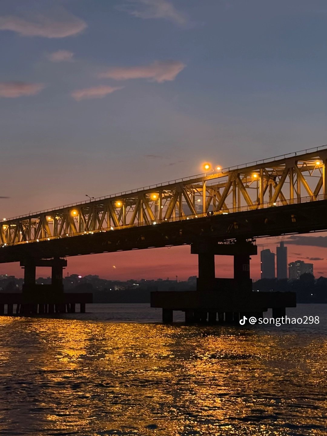 https://imagedelivery.net/BXluQx4ige9GuW0Ia56BHw/10197a98-ae87-41b0-0f58-ac7b06484600/original