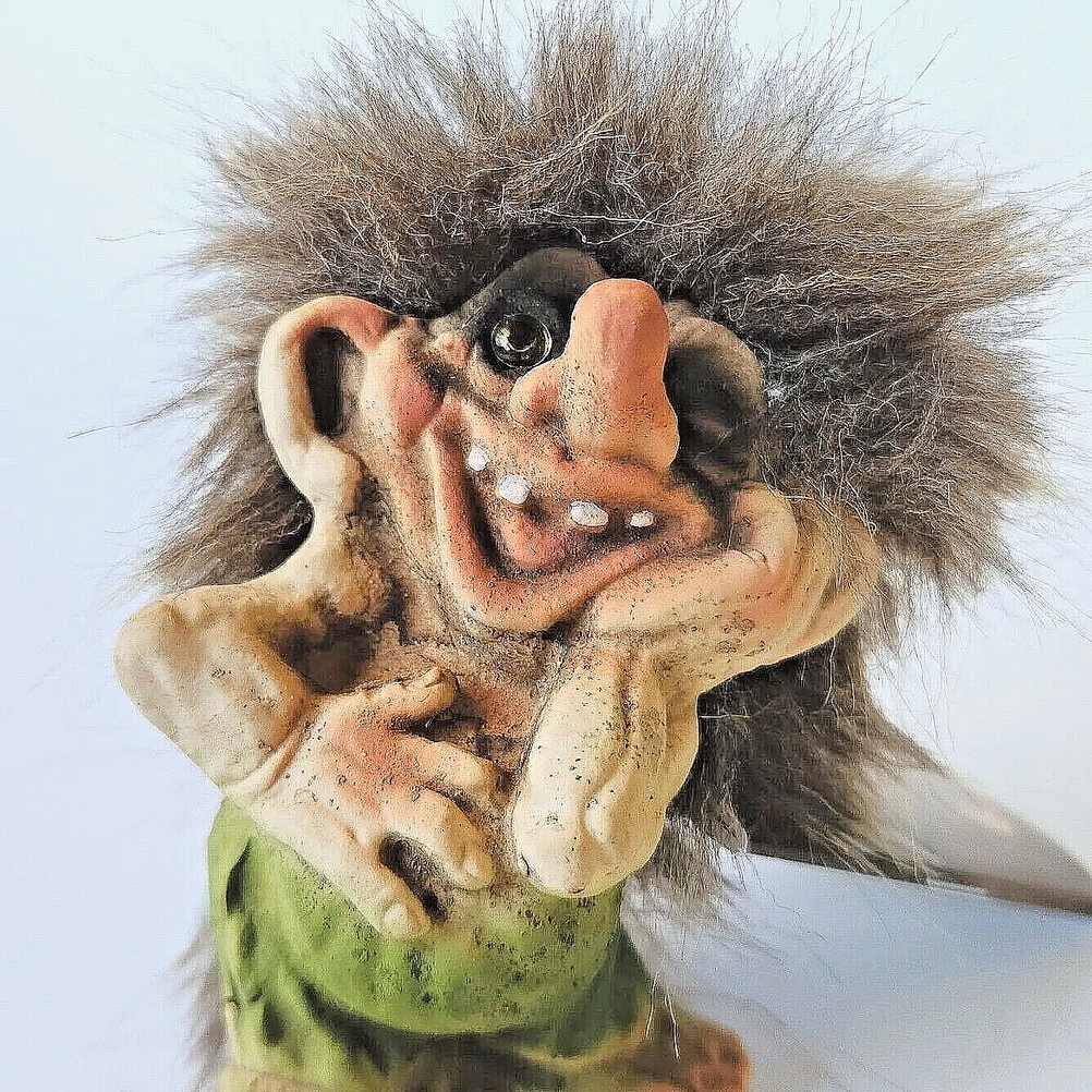 troll Knut - follow me <3's Farcaster avatar