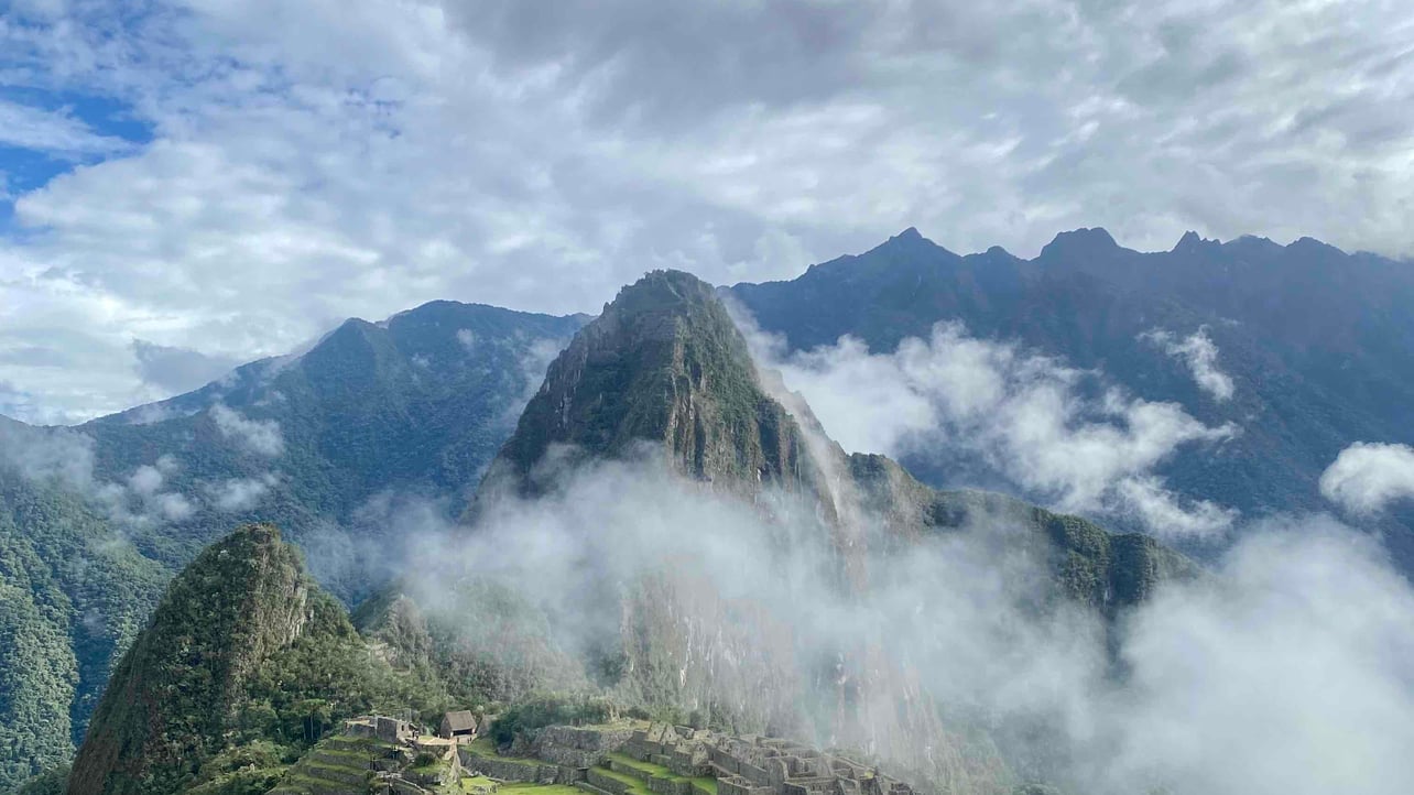 Juan José Mariátegui Zapata (juanjomariategui) Farcaster social identity (Fname handle) PFP