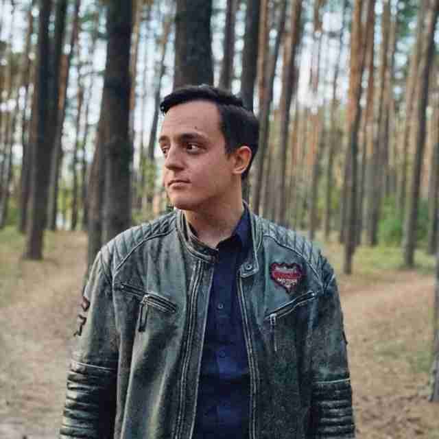 Dmitry's Farcaster avatar