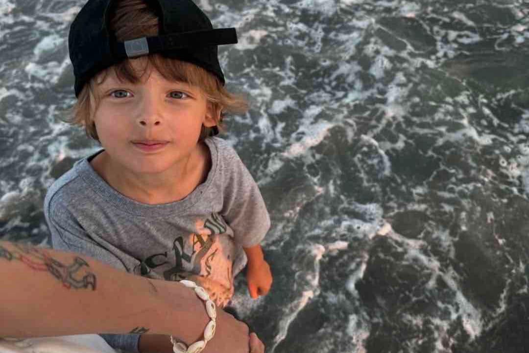 soren-hollow Farcaster social identity (Fname handle) PFP