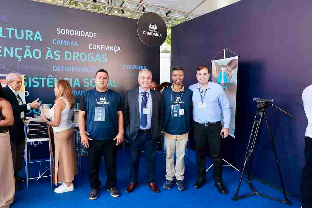 Nadia Neumayr-Haslinger (meberharter) Farcaster social identity (Fname handle) PFP