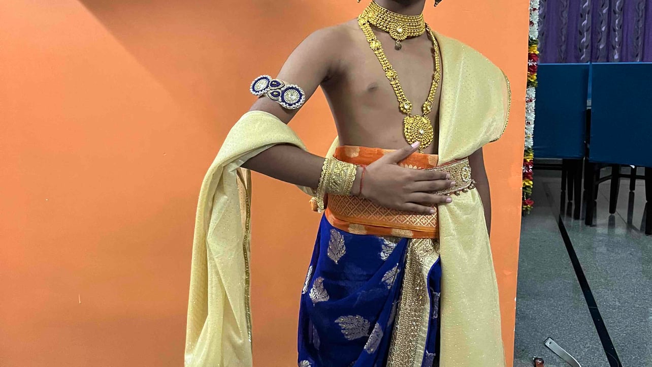 Royal (royalrt) Farcaster social identity (Fname handle) PFP