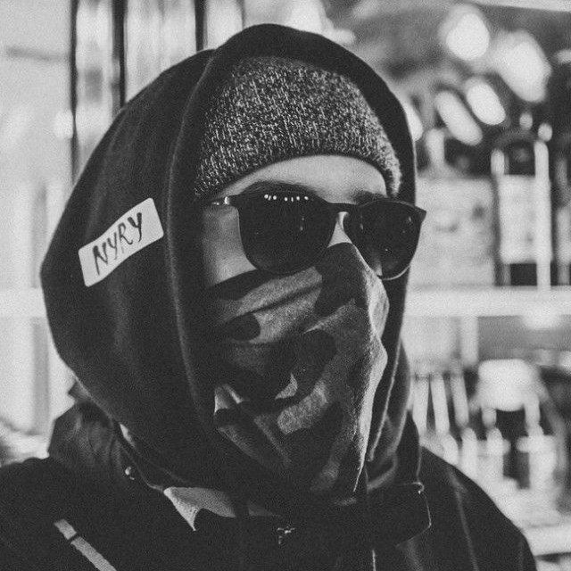 pullet🎩🎩 (pullet) Farcaster social identity (Fname handle) PFP