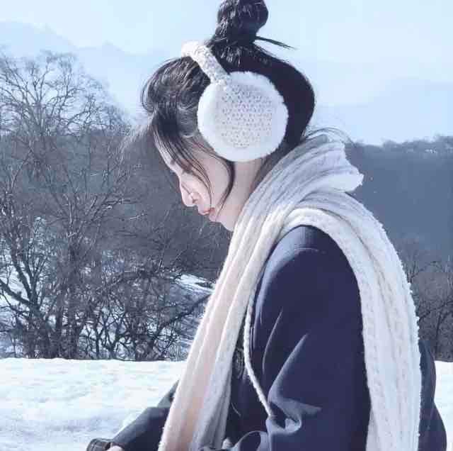 杜小雪 pfp