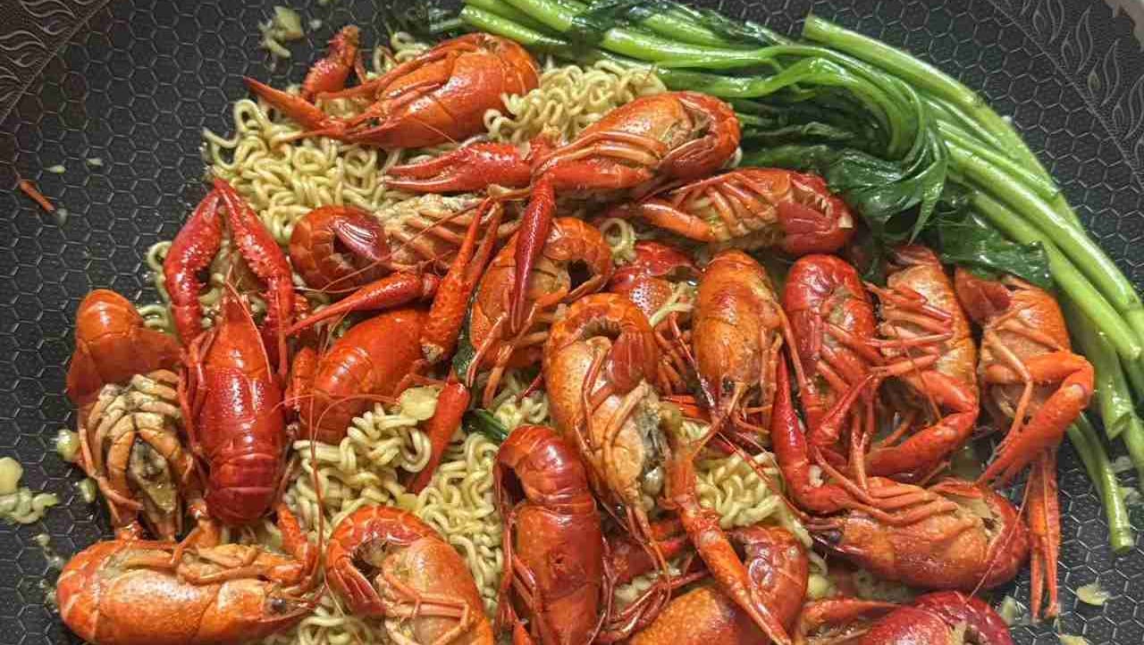 acc1q15 (acc1q15.lens) Lens social identity (.lens handle) PFP