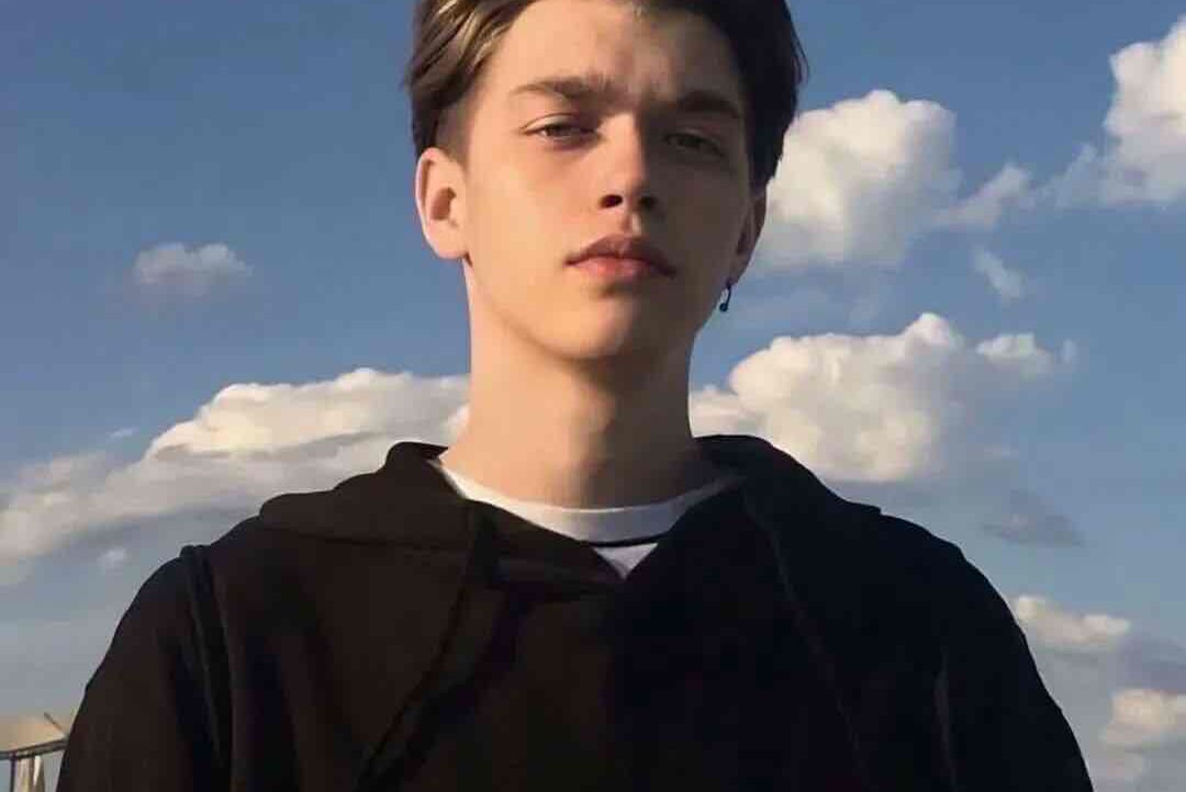 blythe-thorn Farcaster social identity (Fname handle) PFP