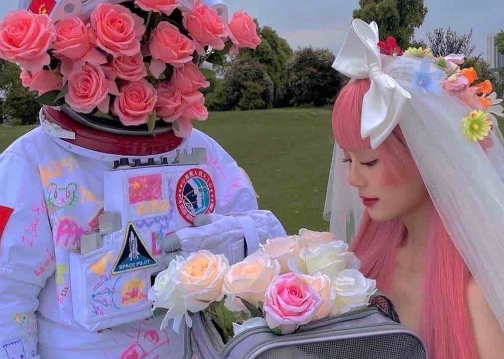 yydsgg (552qqa) Farcaster social identity (Fname handle) PFP