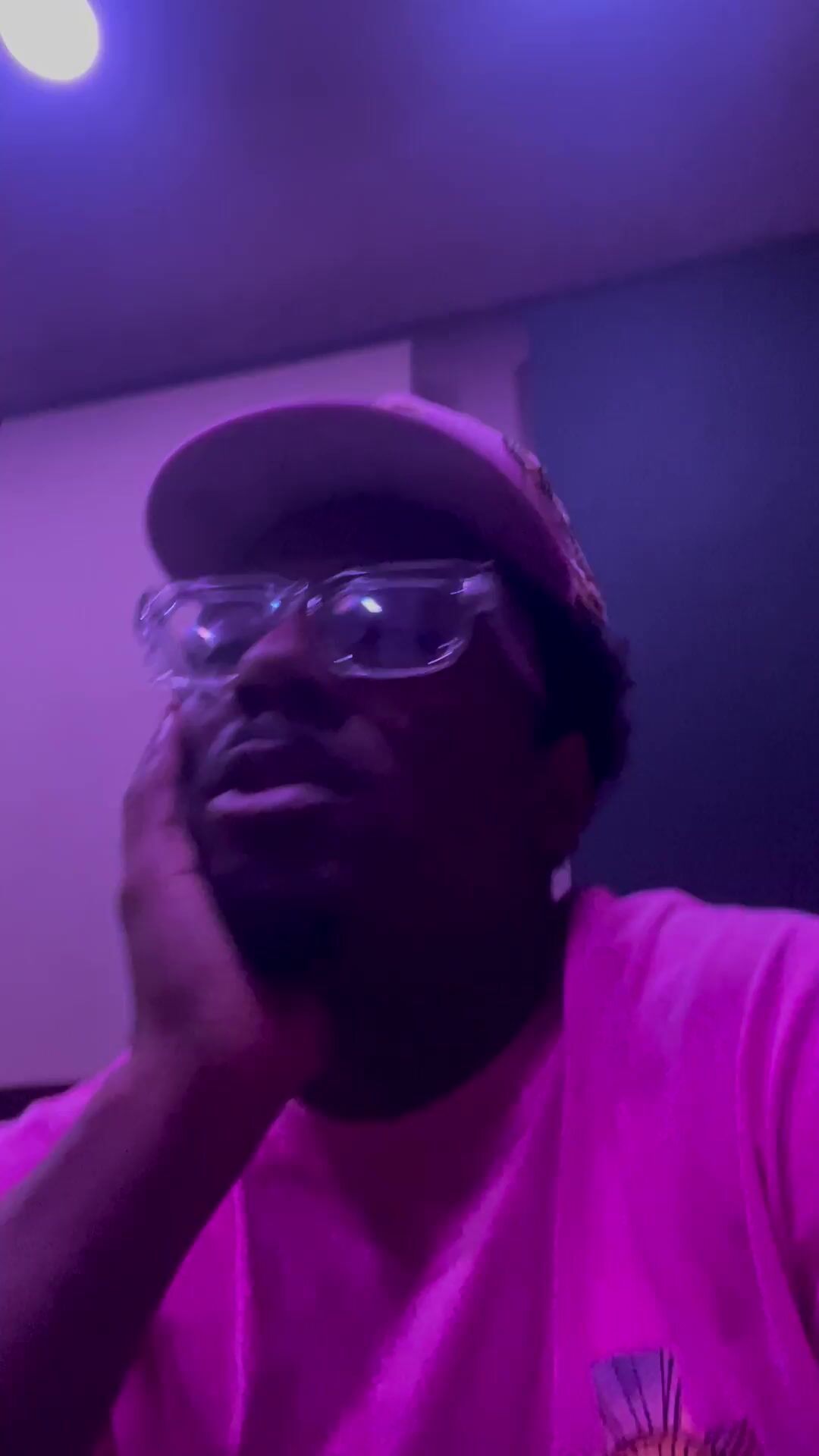 Cast video
