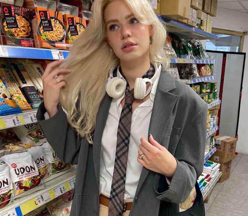 rebecca-simpson (rebecca-simpso) Farcaster social identity (Fname handle) PFP