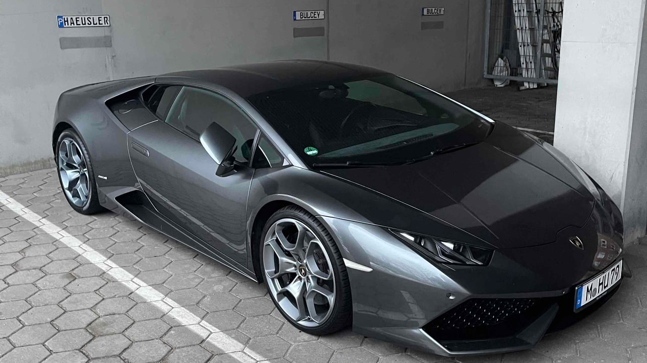 Viktor (viktorfaust) Farcaster social identity (Fname handle) PFP