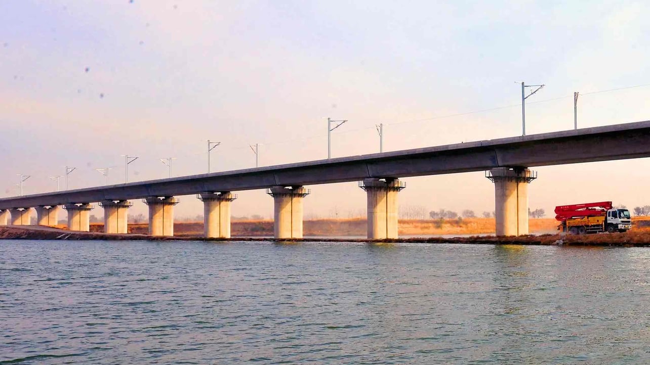 Bnznn (nnmsnns) Farcaster social identity (Fname handle) PFP